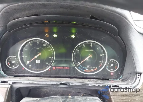 2015 BMW 740Li xDrive z USA, uszkodzony, nr VIN WBAYF4C52FGS99021